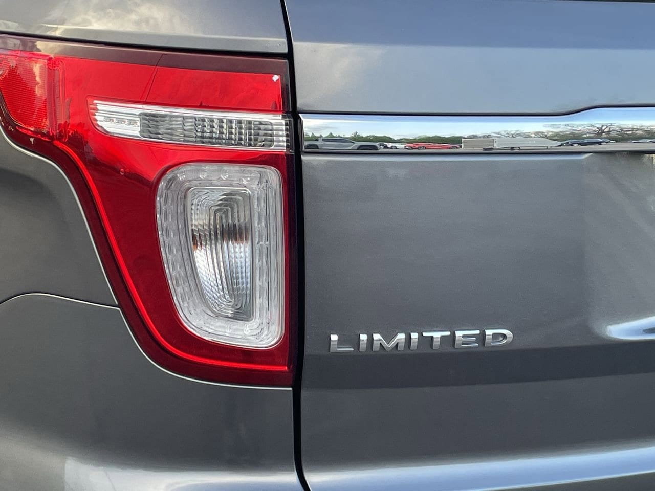 Thumbnail: 2012 Ford Explorer - 39