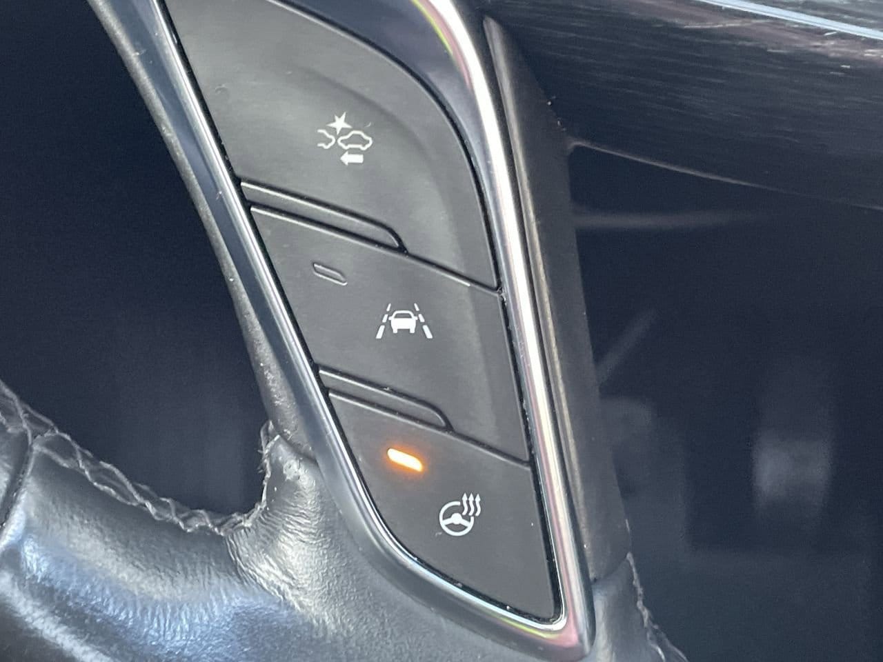 Thumbnail: 2024 Cadillac XT5 - 24