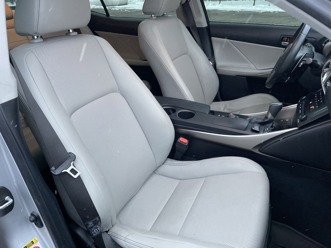 Thumbnail: 2014 Lexus IS - 14