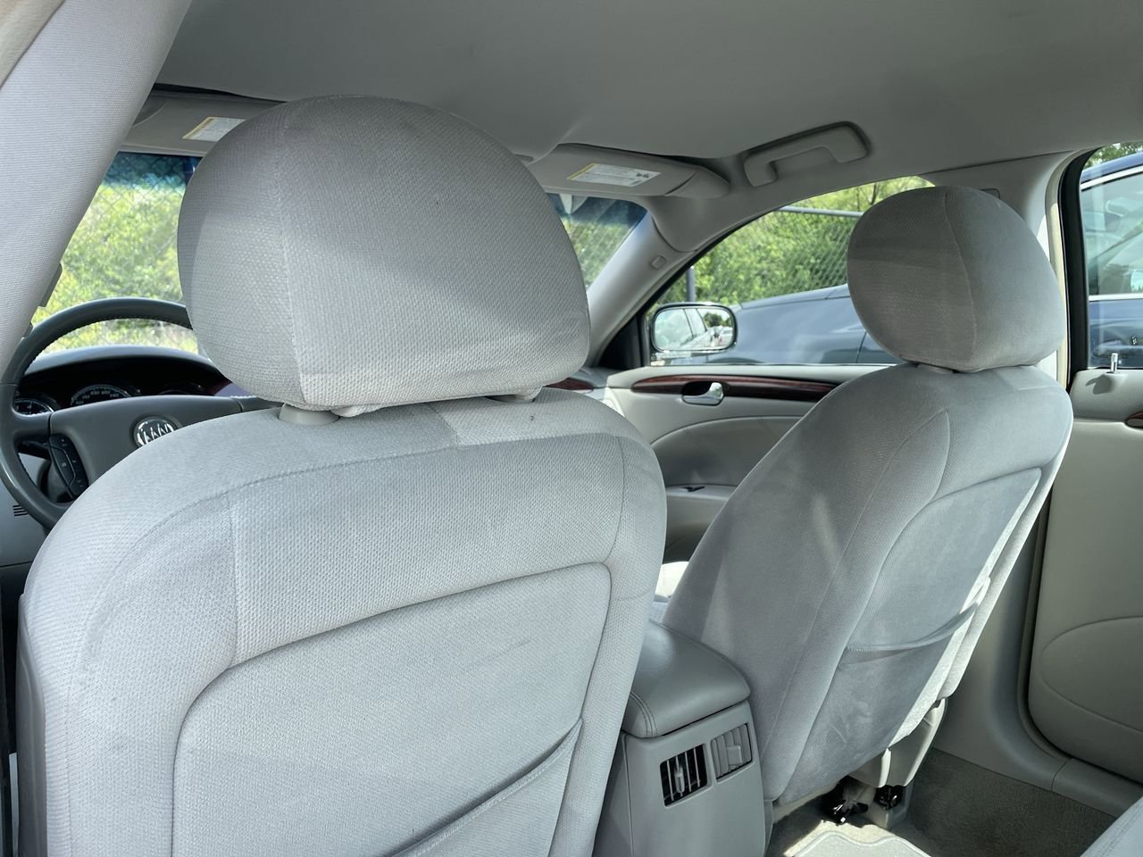 Thumbnail: 2011 Buick Lucerne - 19