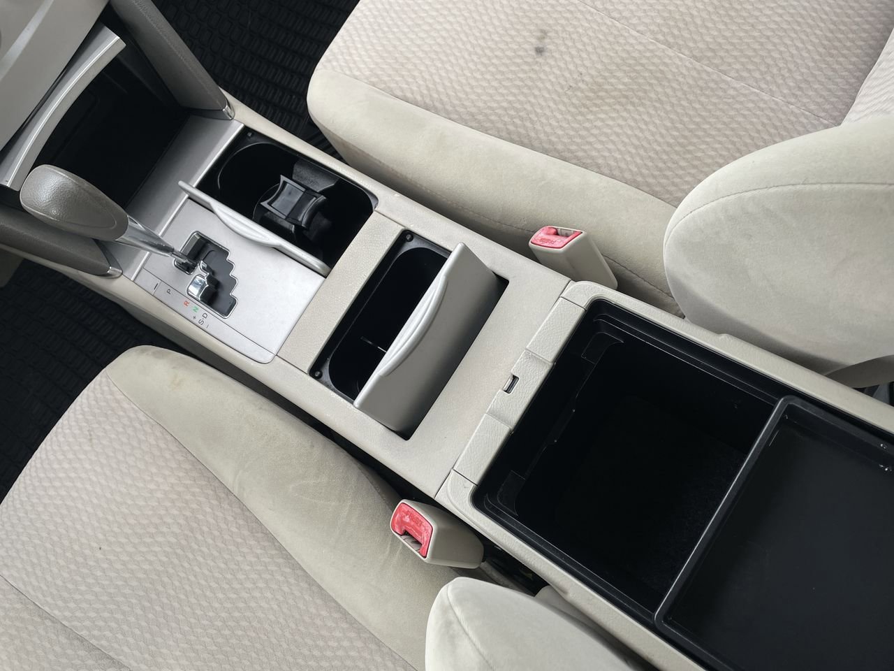 2010 Toyota Camry  21