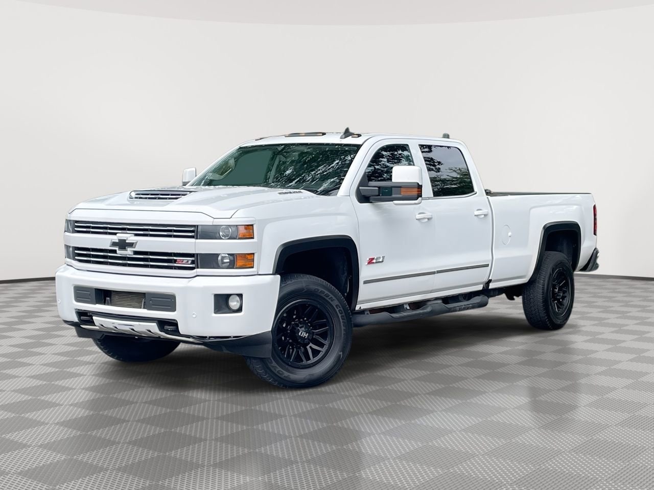 Thumbnail: 2019 Chevrolet Silverado 2500 - 1