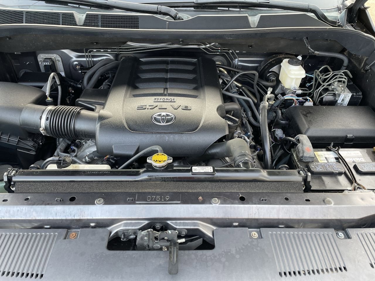 Thumbnail: 2015 Toyota Tundra - 31