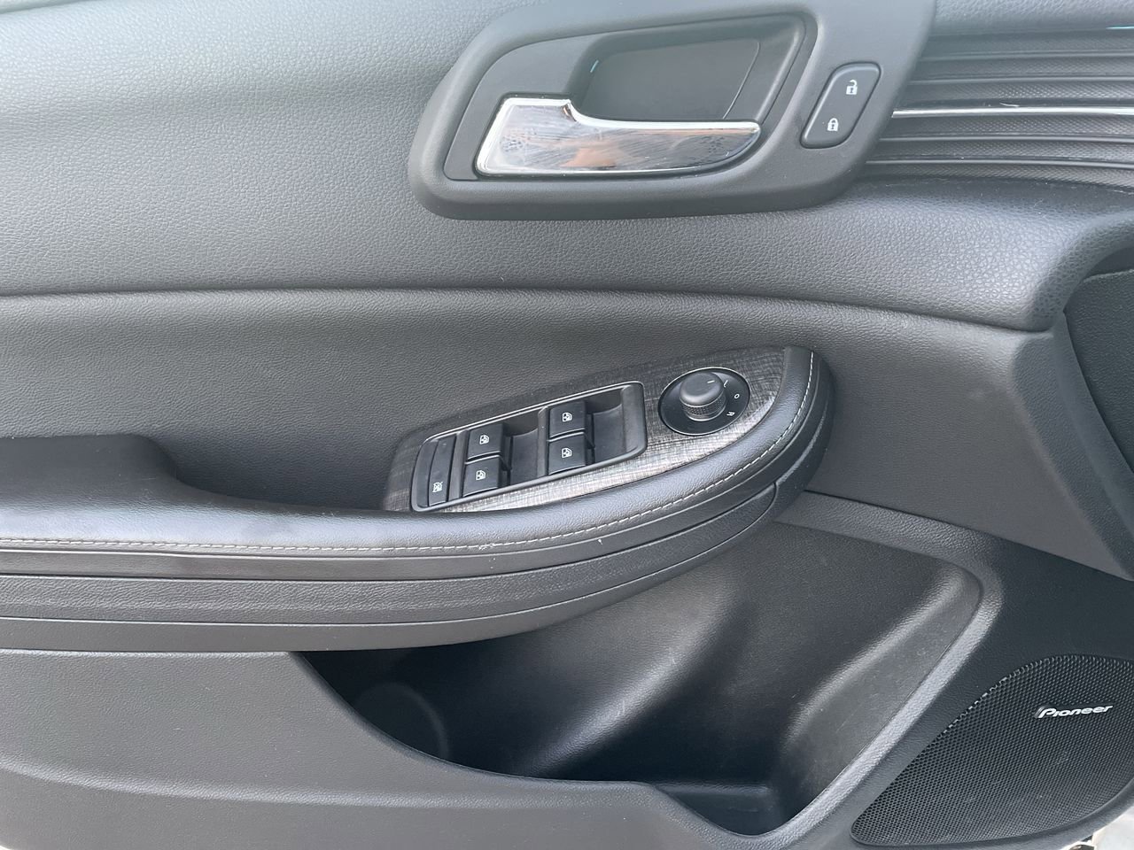 Thumbnail: 2015 Chevrolet Malibu - 30
