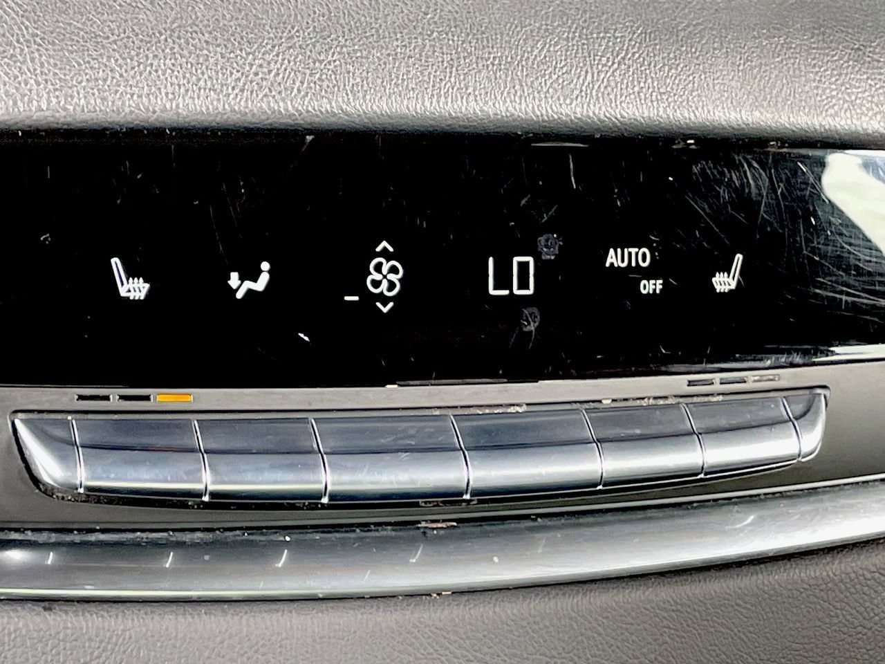 Thumbnail: 2022 Cadillac Escalade - 24