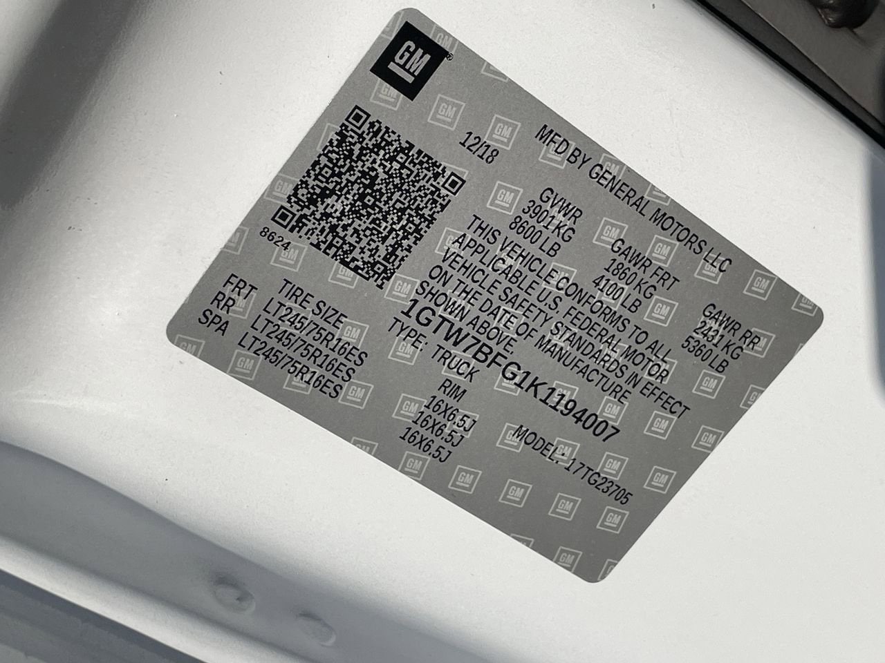 Thumbnail: 2019 GMC Savana - 38