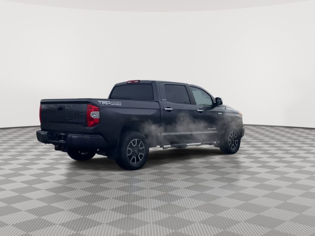 Thumbnail: 2017 Toyota Tundra - 8