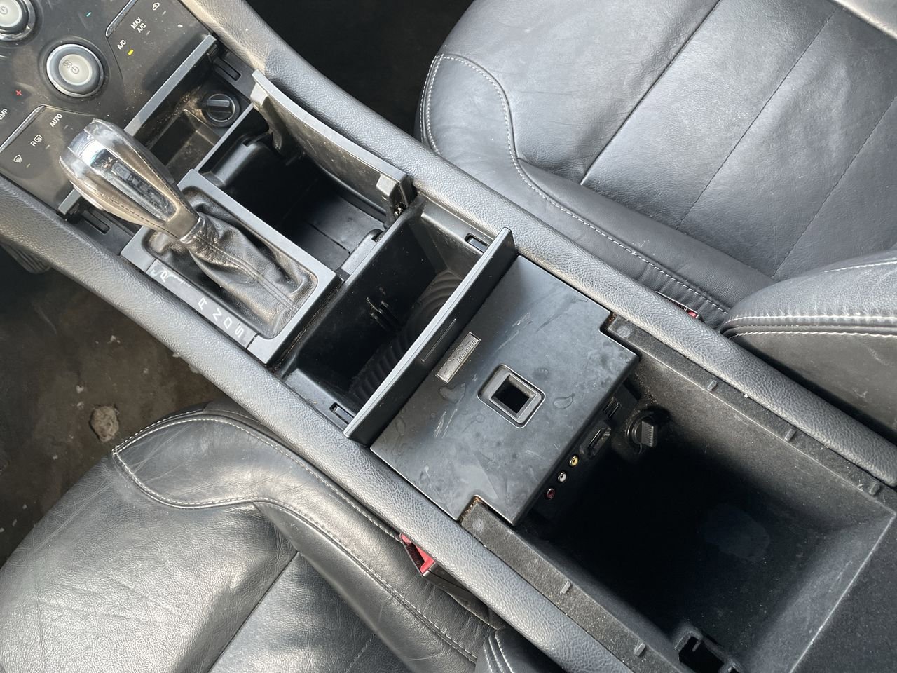 Thumbnail: 2014 Ford Taurus - 23