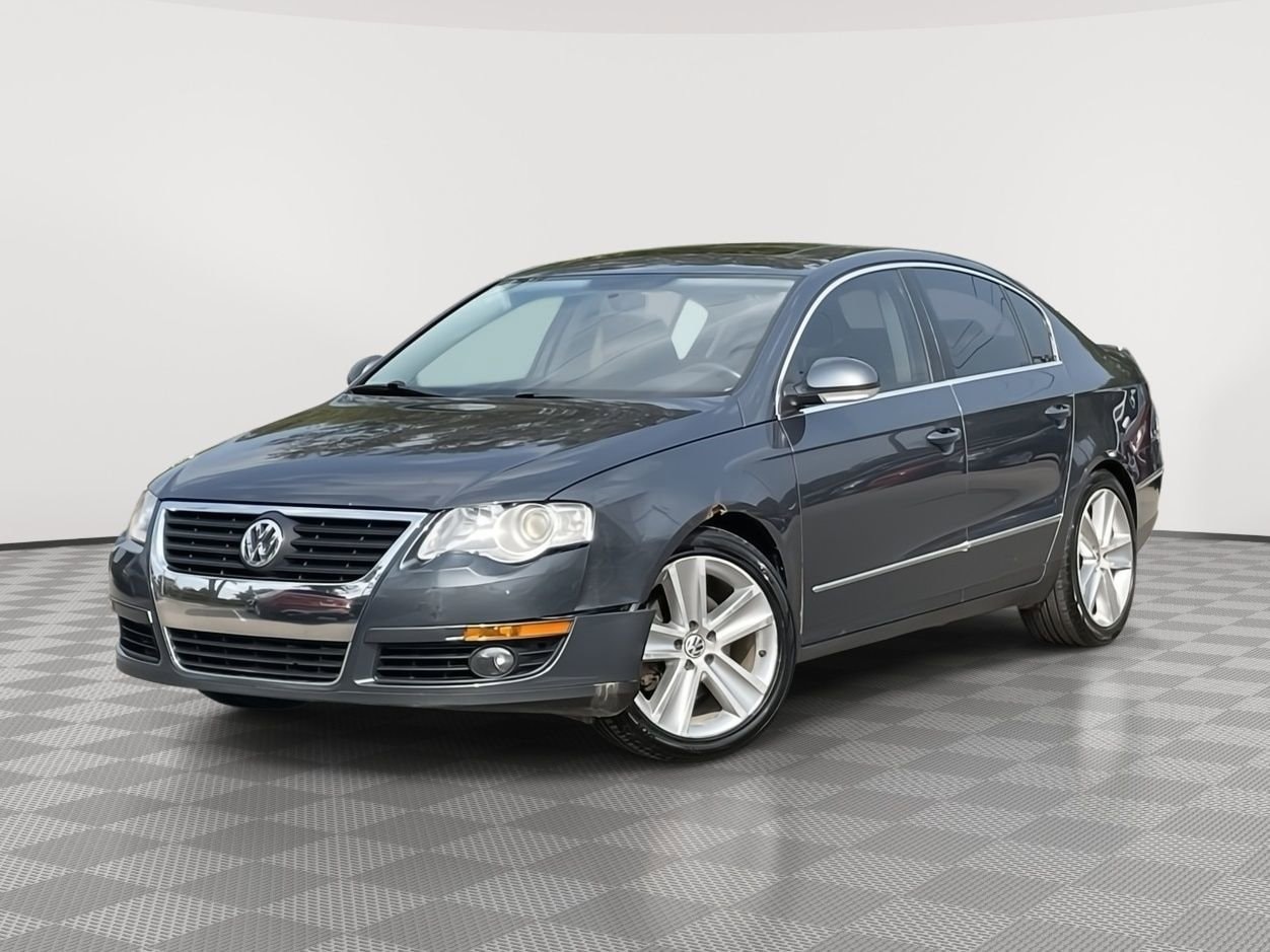 2010 Volkswagen Passat Komfort -
                  Plymouth, MI
