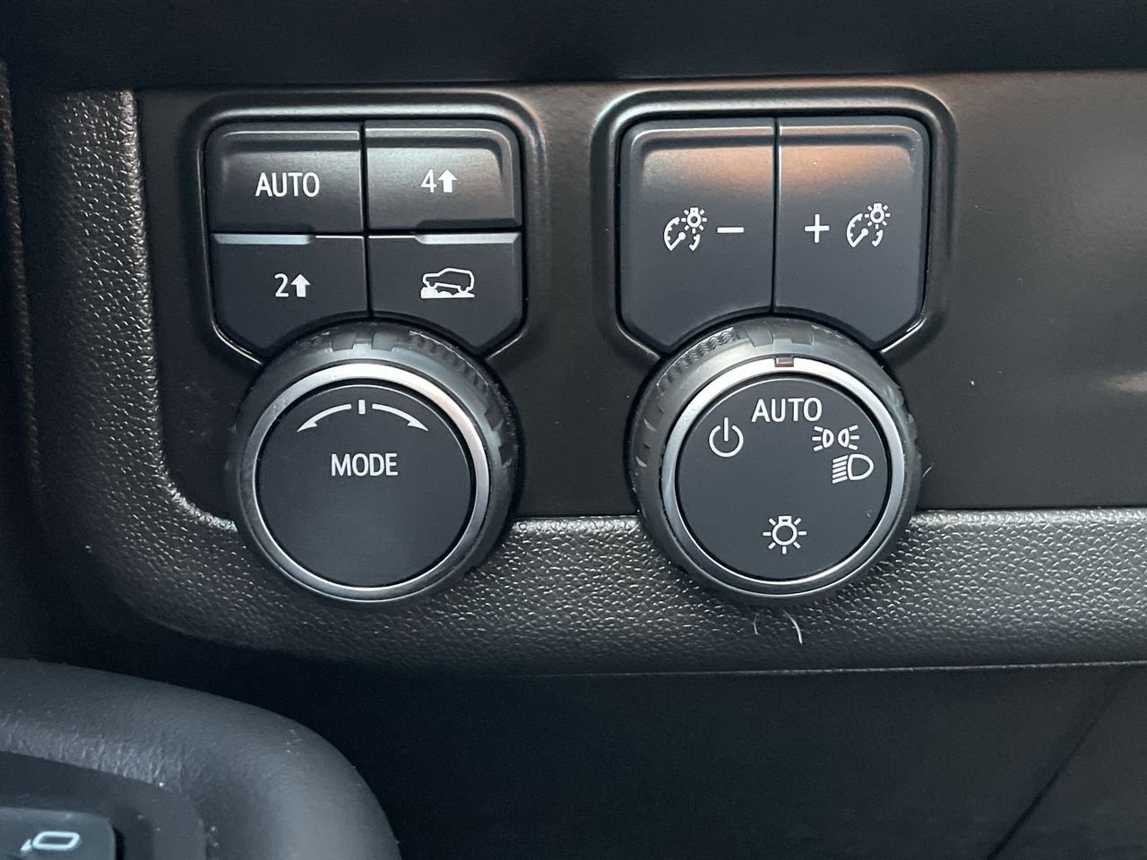 Thumbnail: 2024 Chevrolet Tahoe - 31