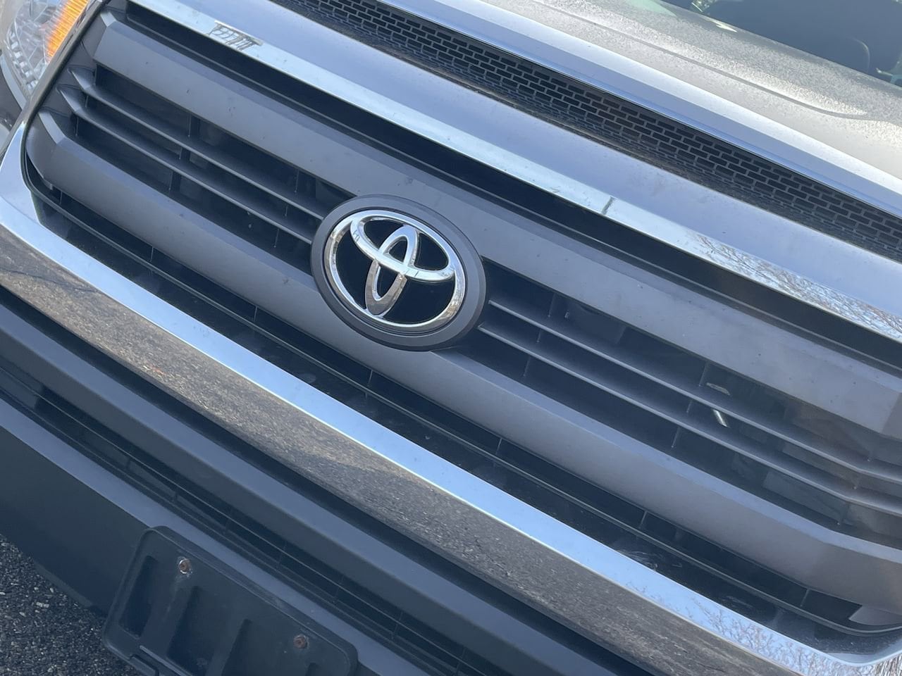 Thumbnail: 2015 Toyota Tundra - 32