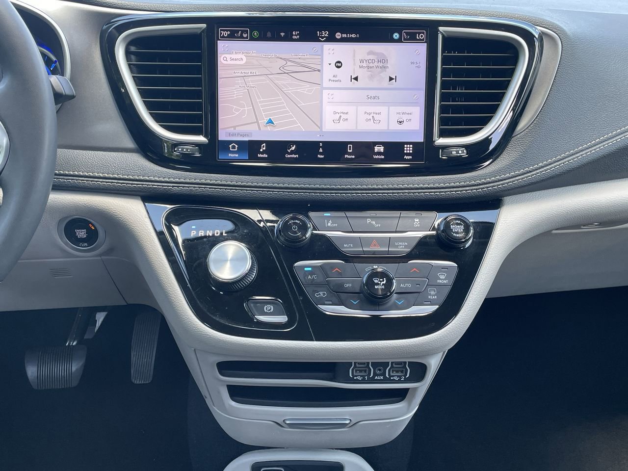 Thumbnail: 2024 Chrysler Pacifica - 12