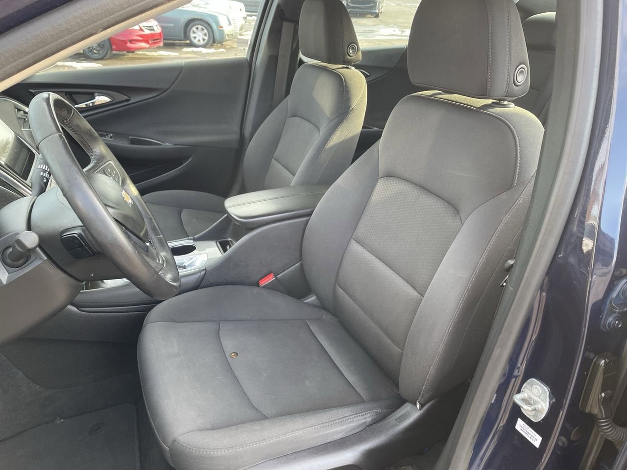 Thumbnail: 2016 Chevrolet Malibu - 12