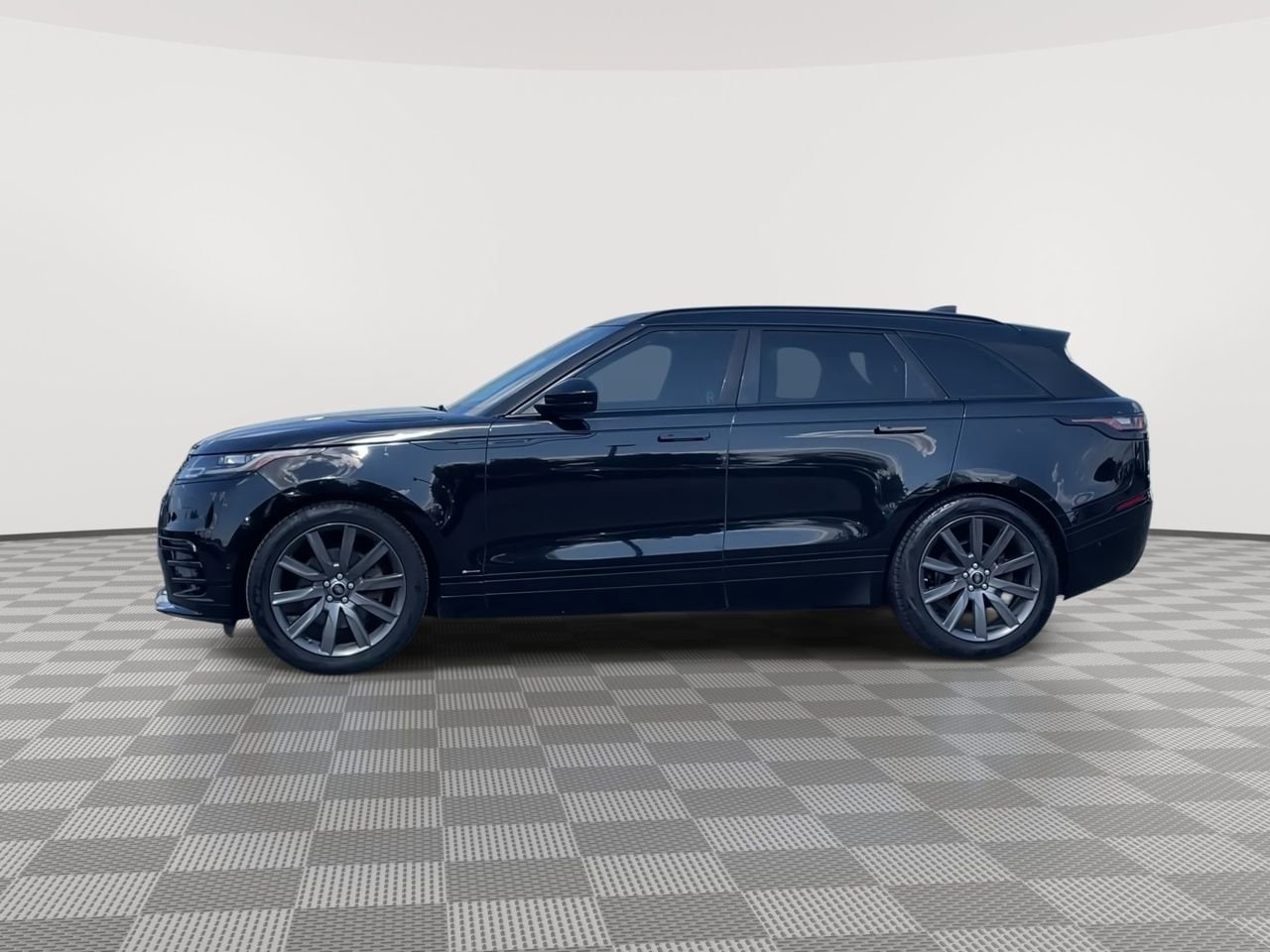 Thumbnail: 2018 Land Rover Range Rover Velar - 5