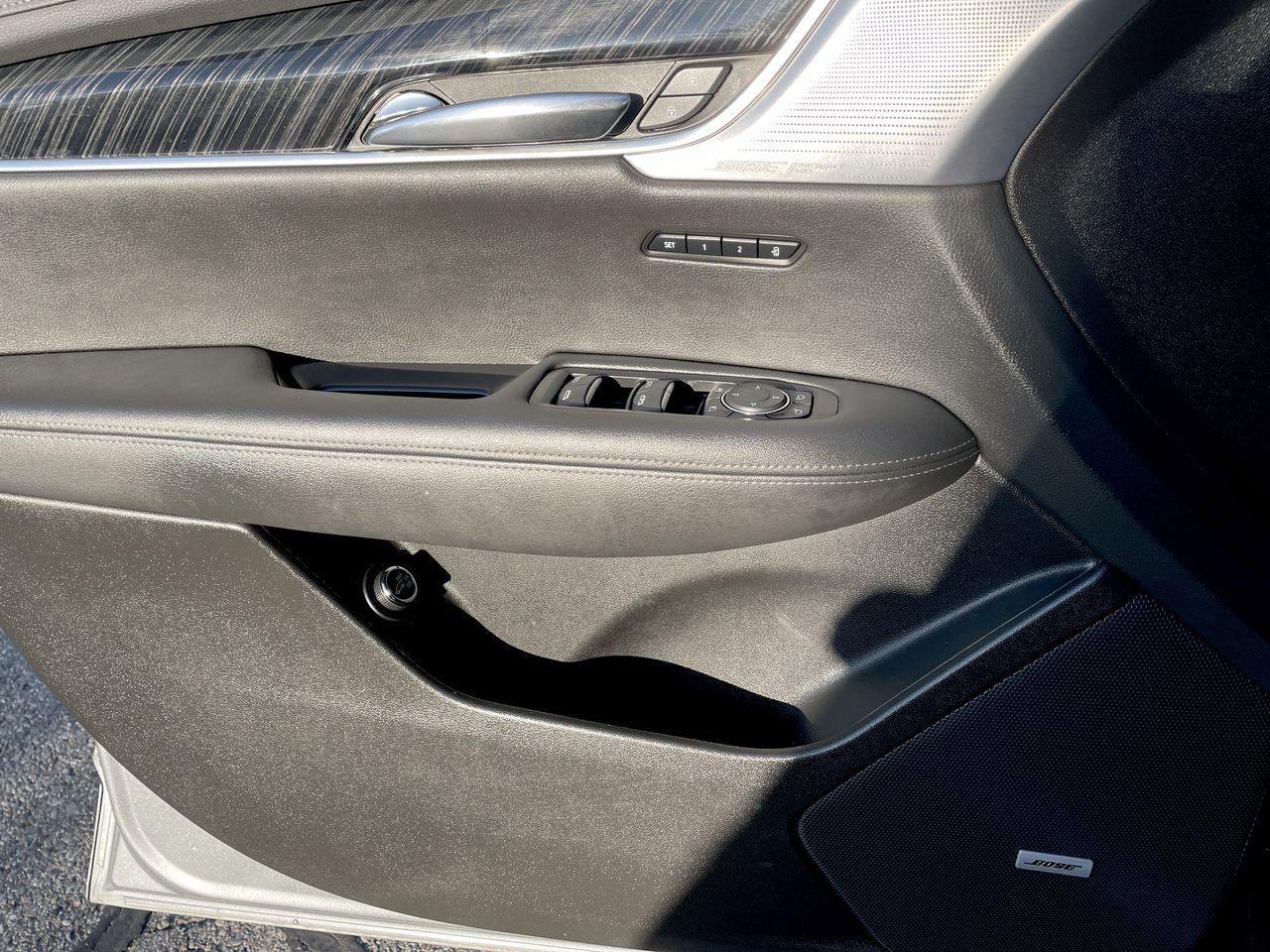 Thumbnail: 2024 Cadillac XT6 - 36