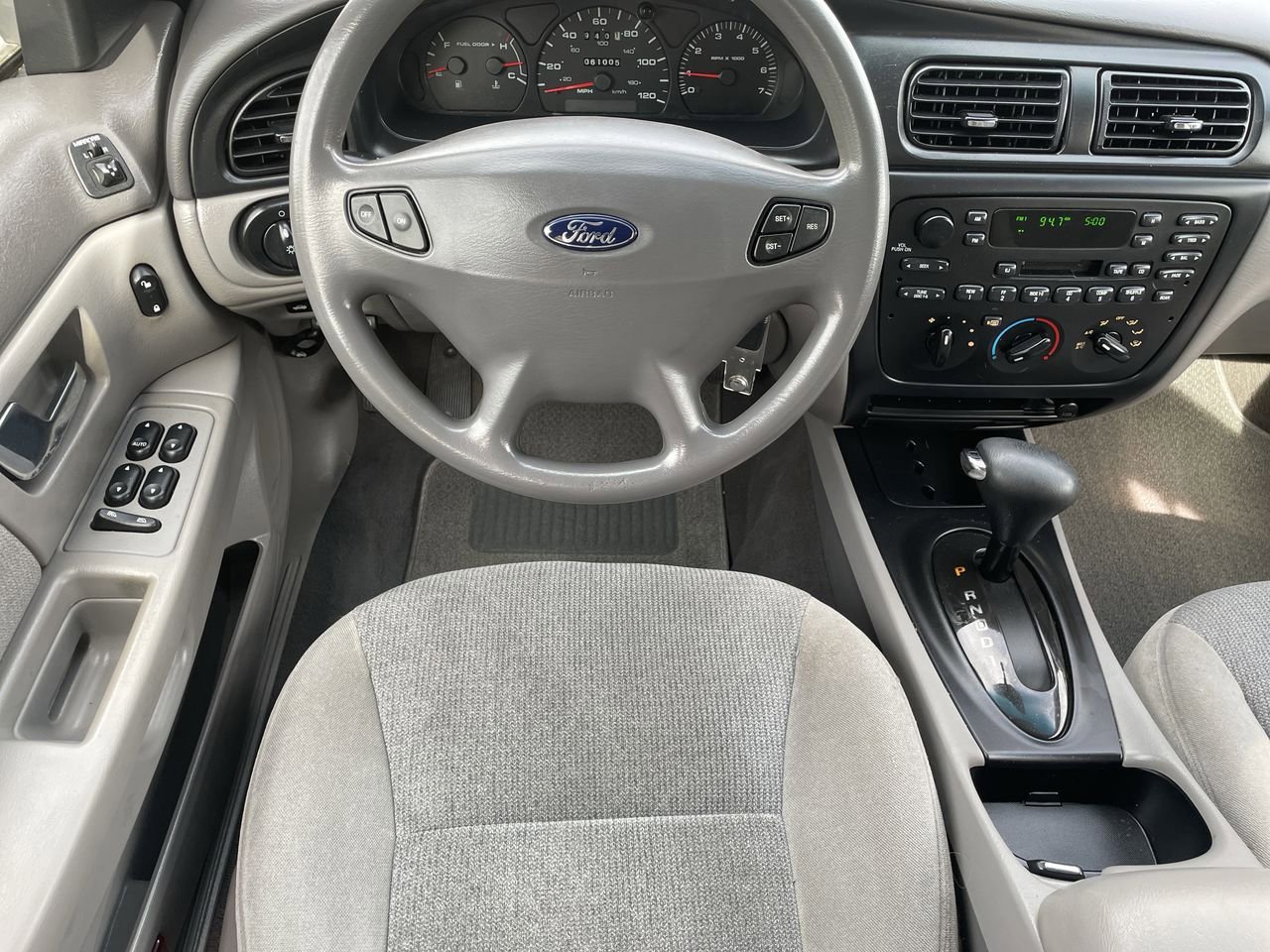 Thumbnail: 2001 Ford Taurus - 11