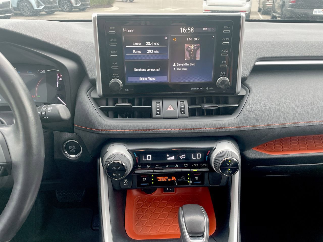Thumbnail: 2019 Toyota RAV4 - 13