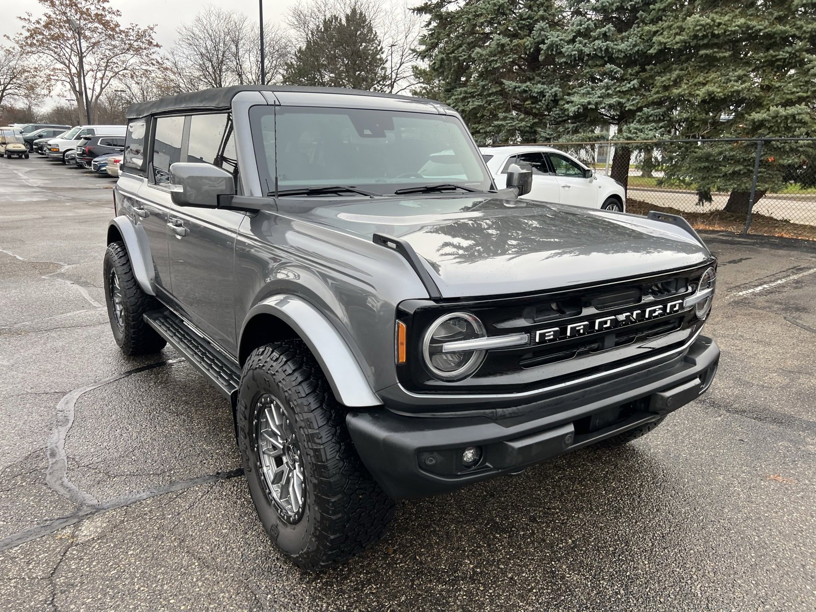 2022 Ford Bronco Base 4