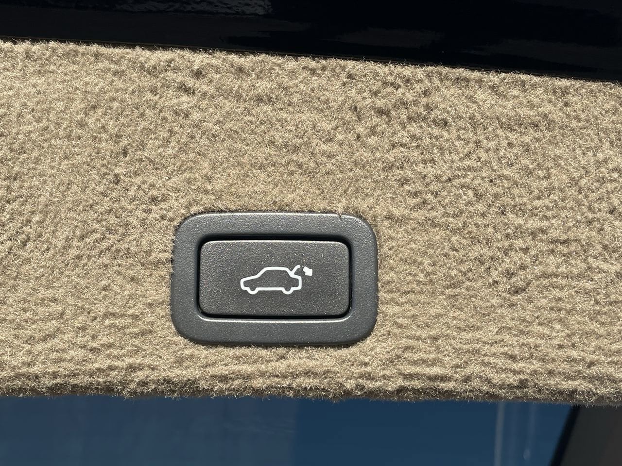 Thumbnail: 2011 Volvo XC60 - 18