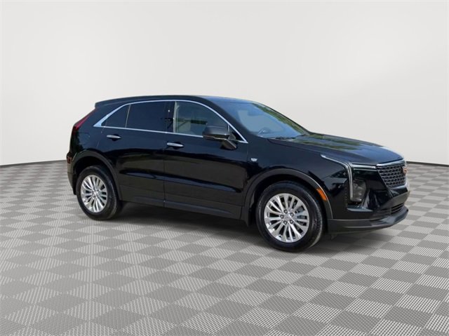 Certified 2024 Cadillac XT4 Luxury with VIN 1GYFZBR45RF138008 for sale in Plymouth, MI