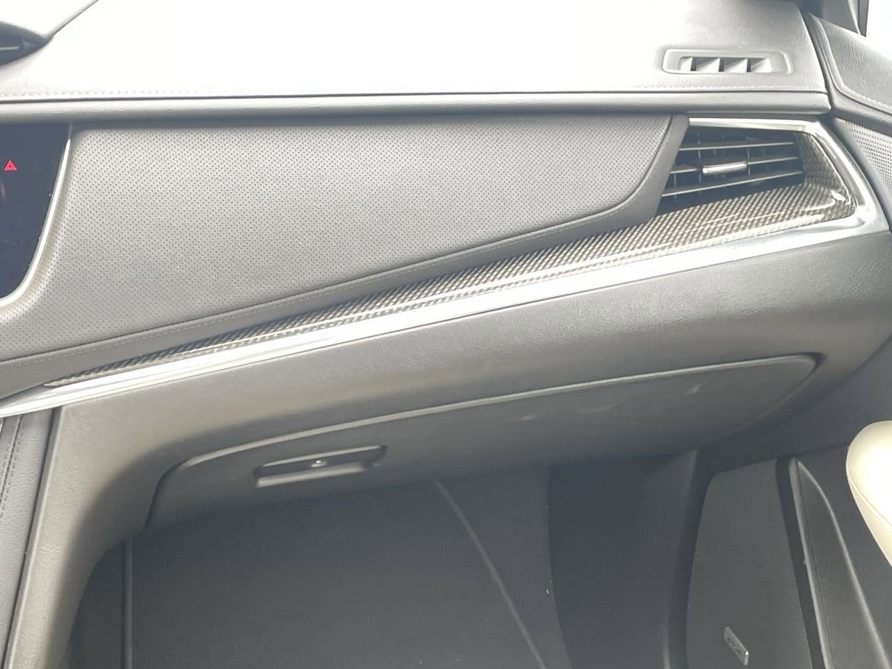 Thumbnail: 2022 Cadillac XT5 - 15