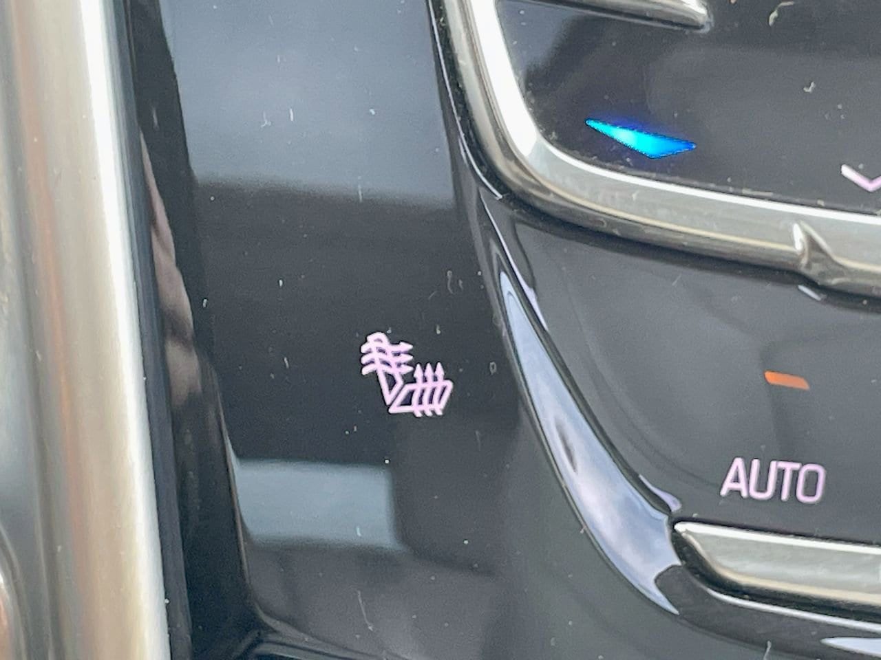 Thumbnail: 2015 Cadillac SRX - 23