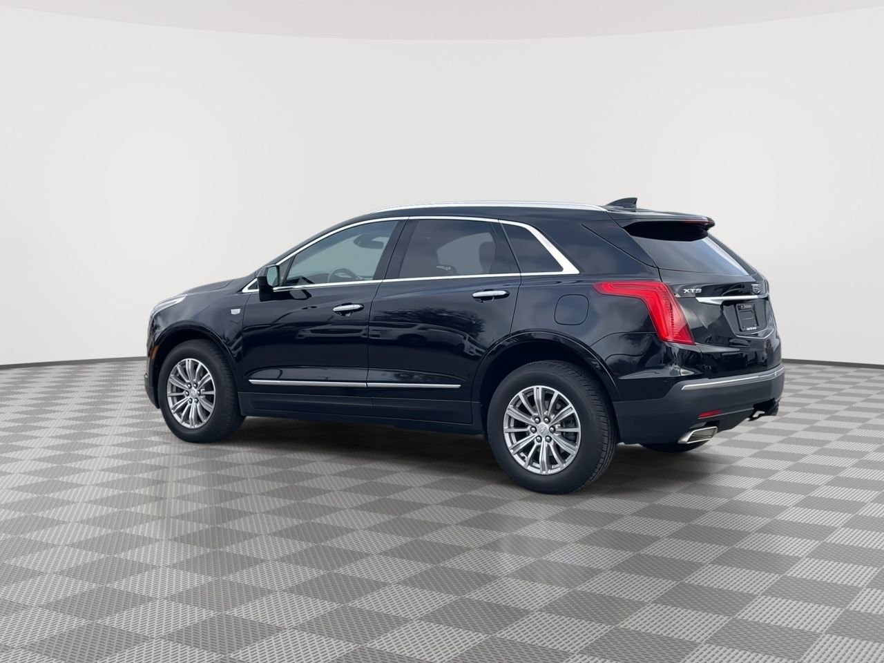 Thumbnail: 2019 Cadillac XT5 - 6