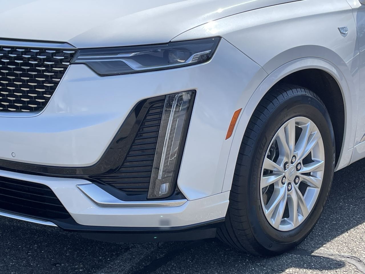 Thumbnail: 2025 Cadillac XT6 - 37