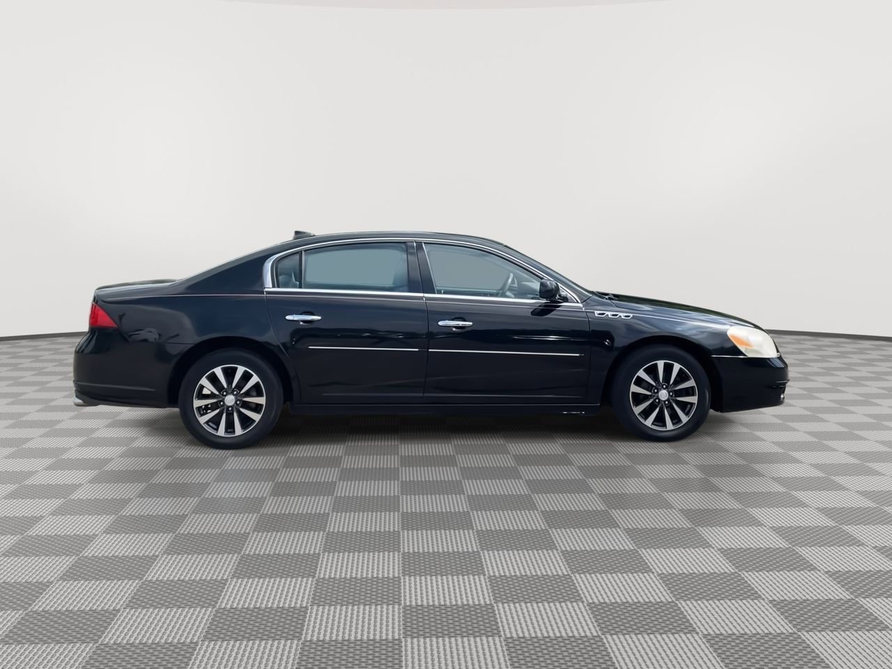 Thumbnail: 2011 Buick Lucerne - 9
