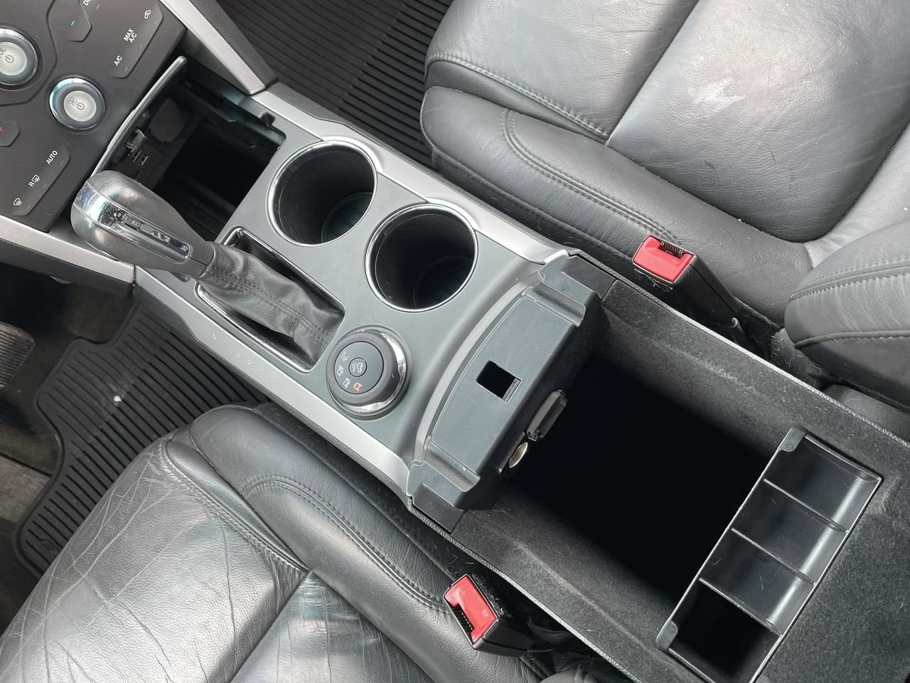 Thumbnail: 2014 Ford Explorer - 24