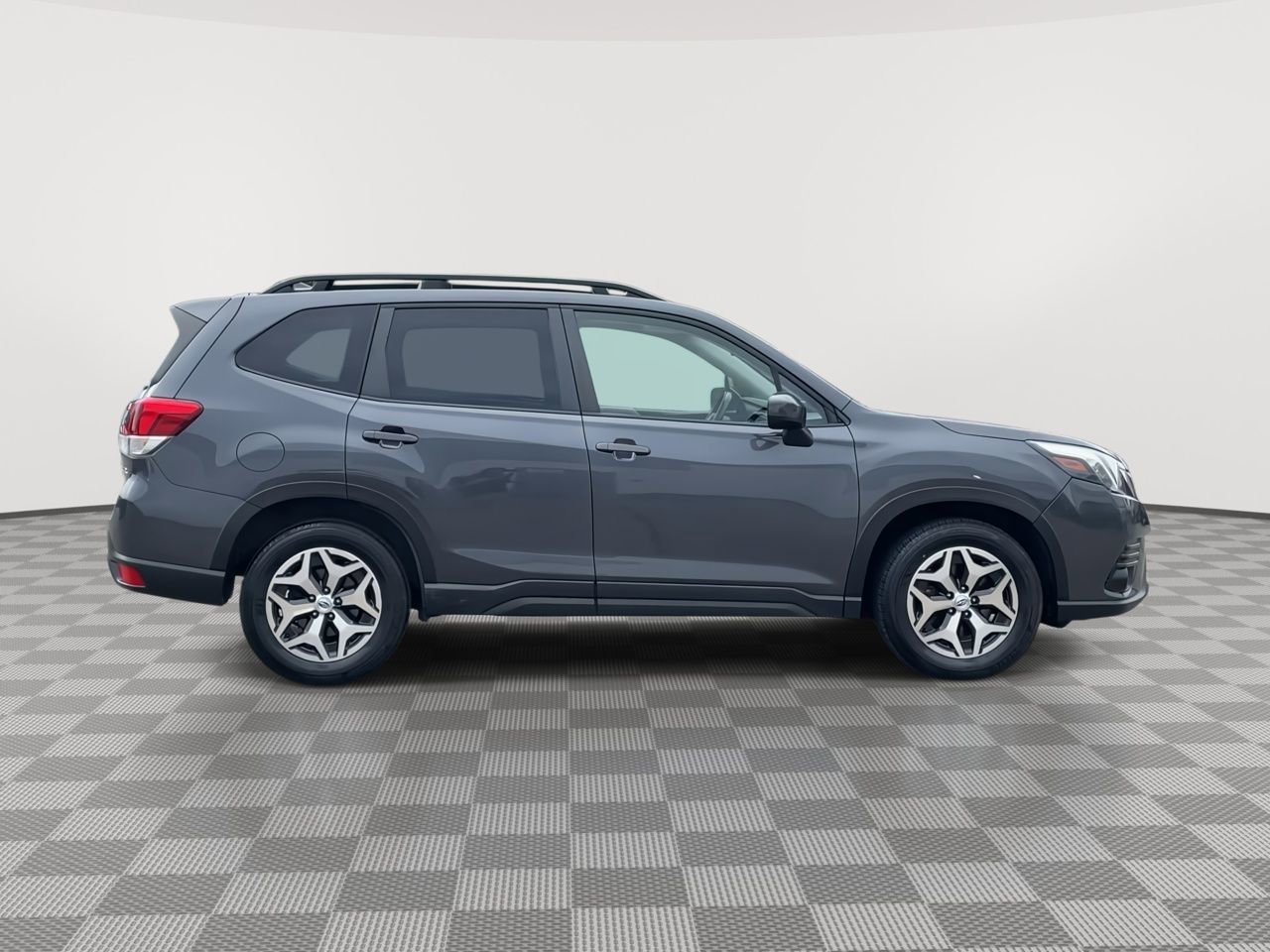 Thumbnail: 2022 Subaru Forester - 9