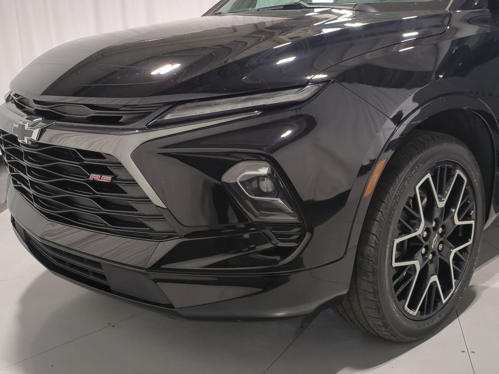 Thumbnail: 2023 Chevrolet Blazer - 11