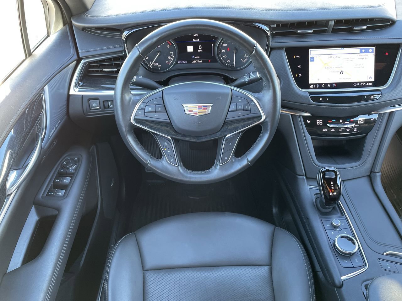 Thumbnail: 2023 Cadillac XT5 - 11