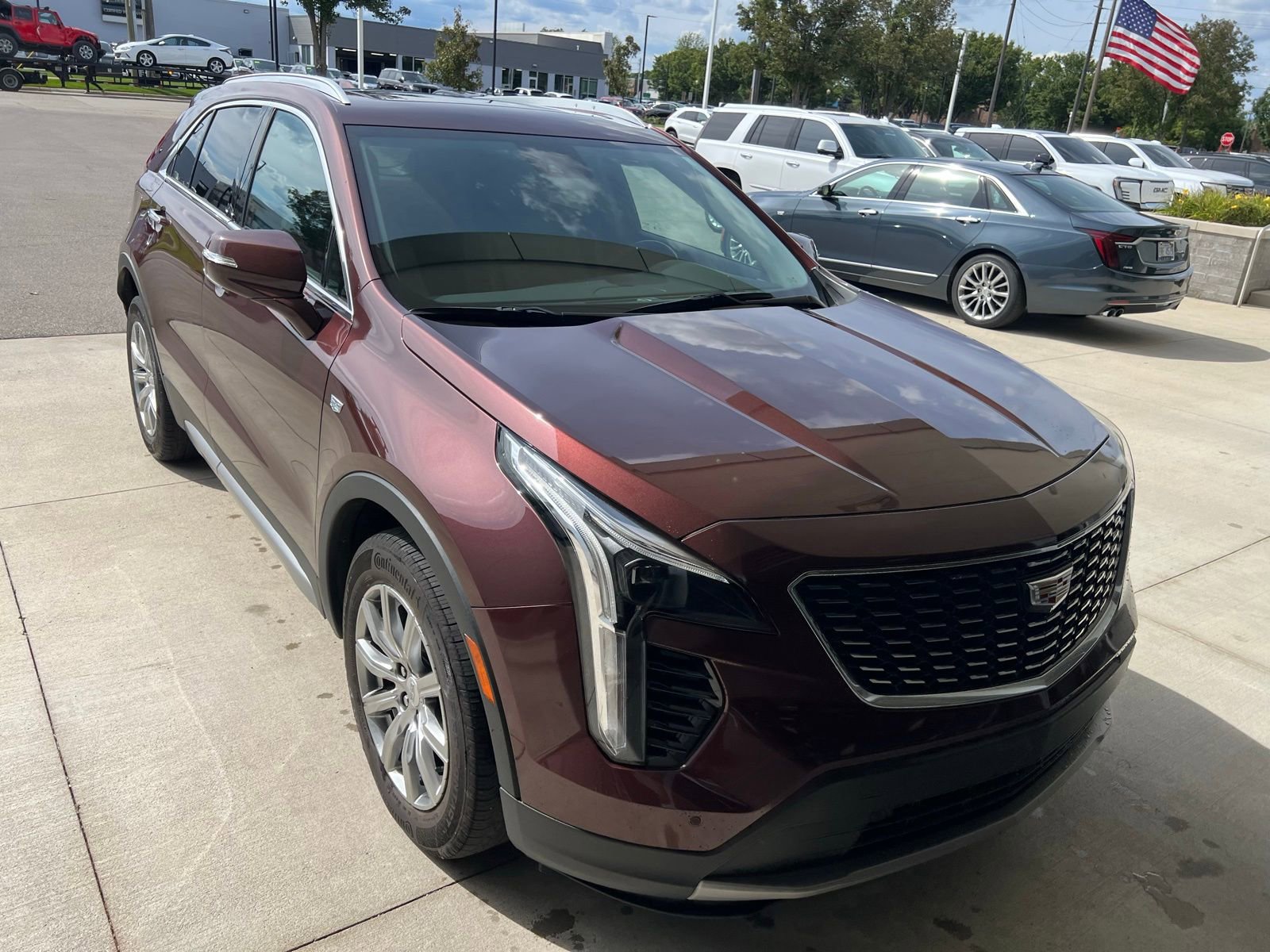 Thumbnail: 2023 Cadillac XT4 - 4