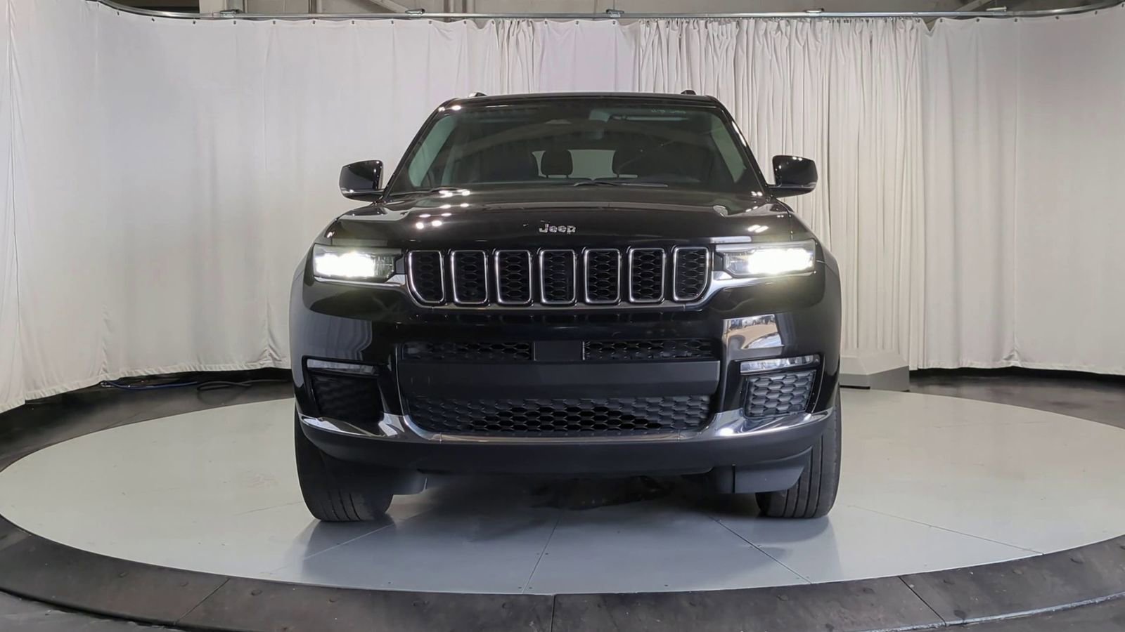 2022 Jeep Grand Cherokee Limited photo 3