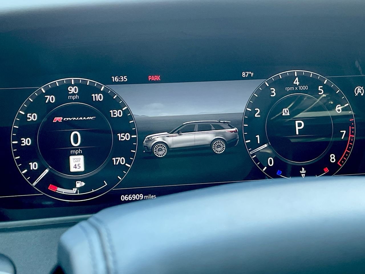 Thumbnail: 2018 Land Rover Range Rover Velar - 29
