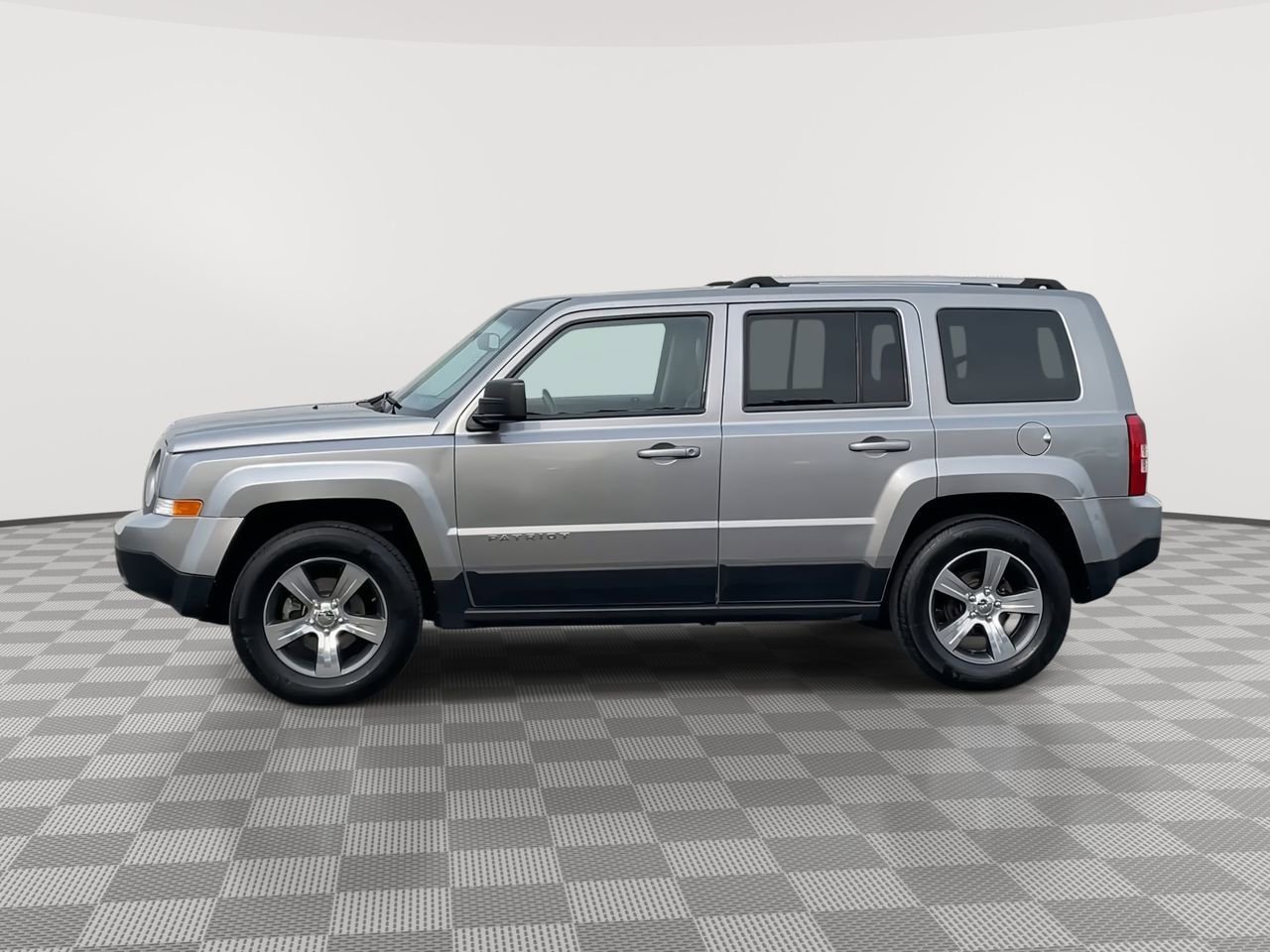 Thumbnail: 2016 Jeep Patriot - 5