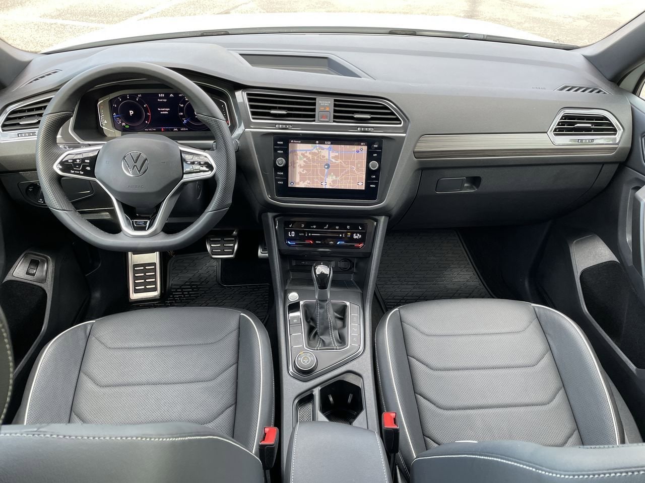 Thumbnail: 2024 Volkswagen Tiguan - 25