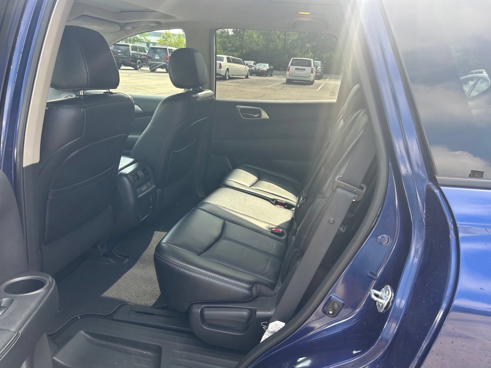Thumbnail: 2017 Nissan Pathfinder - 5