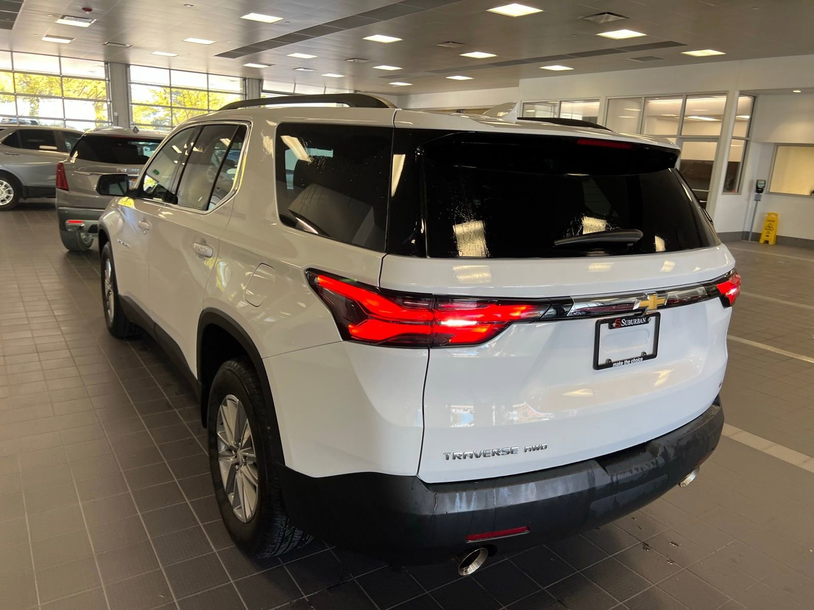 Thumbnail: 2023 Chevrolet Traverse - 2