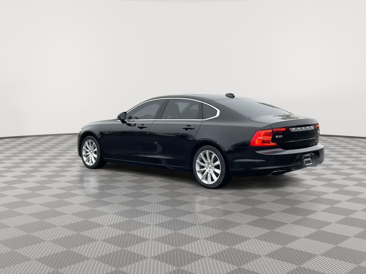 Thumbnail: 2018 Volvo S90 - 6