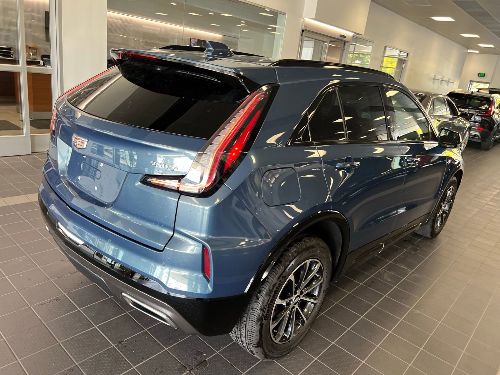 2024 Cadillac XT4 Sport photo 3