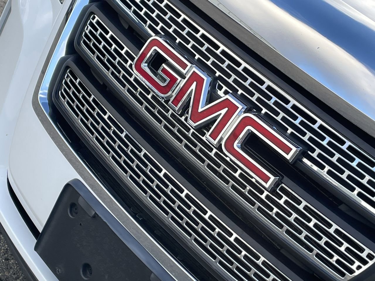 Thumbnail: 2010 GMC Terrain - 32