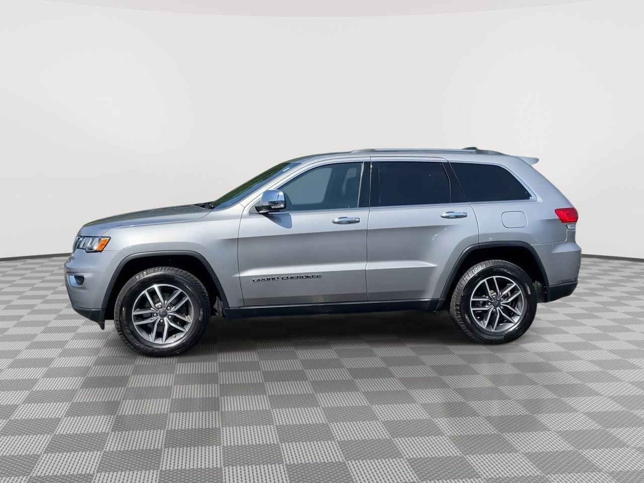Thumbnail: 2019 Jeep Grand Cherokee - 5
