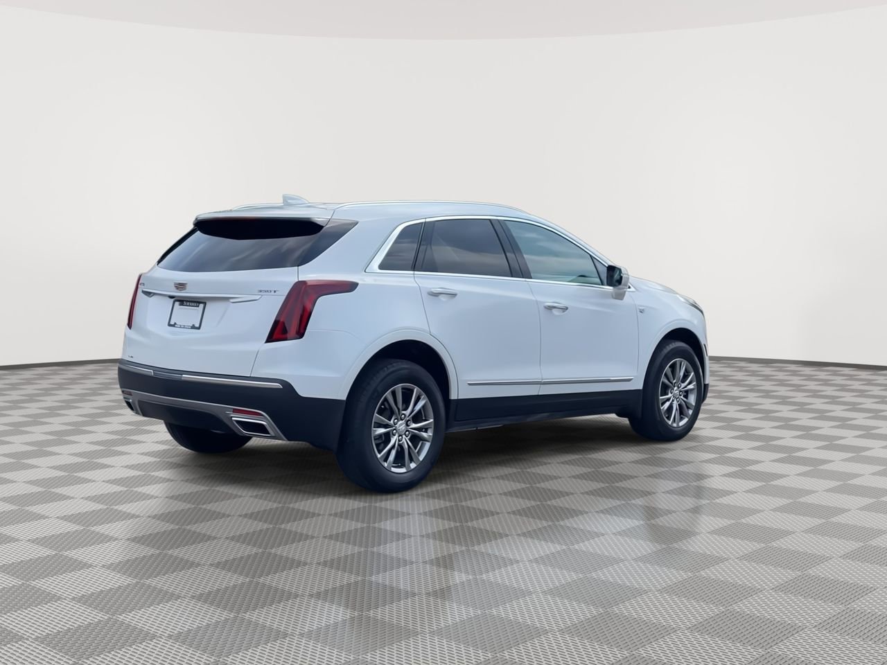 Thumbnail: 2023 Cadillac XT5 - 8
