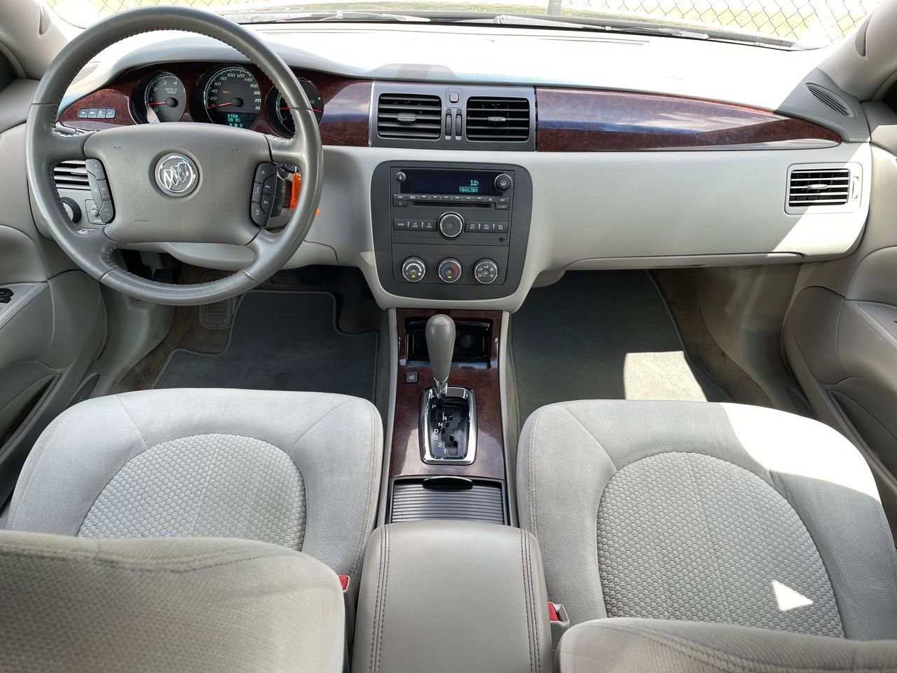 Thumbnail: 2011 Buick Lucerne - 20