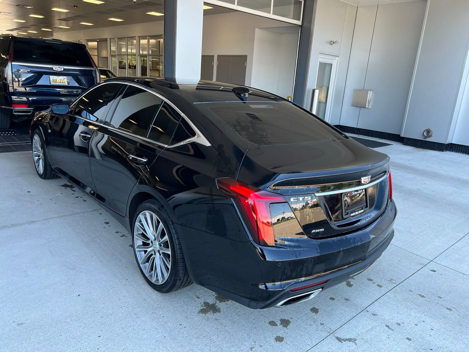 Thumbnail: 2022 Cadillac CT5 - 2