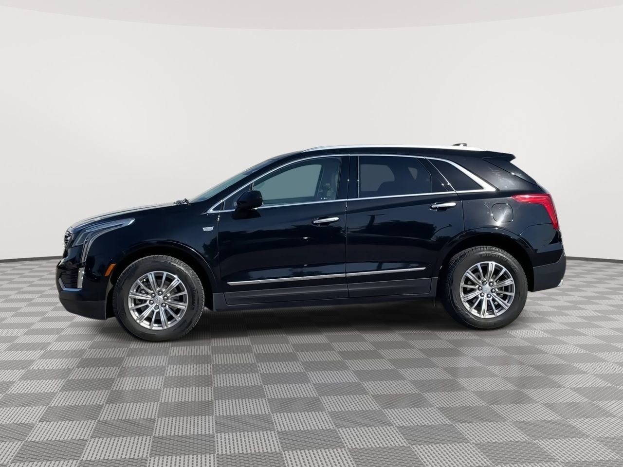 Thumbnail: 2017 Cadillac XT5 - 5