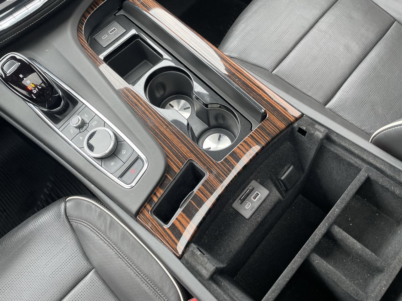 Thumbnail: 2023 Cadillac Escalade - 27