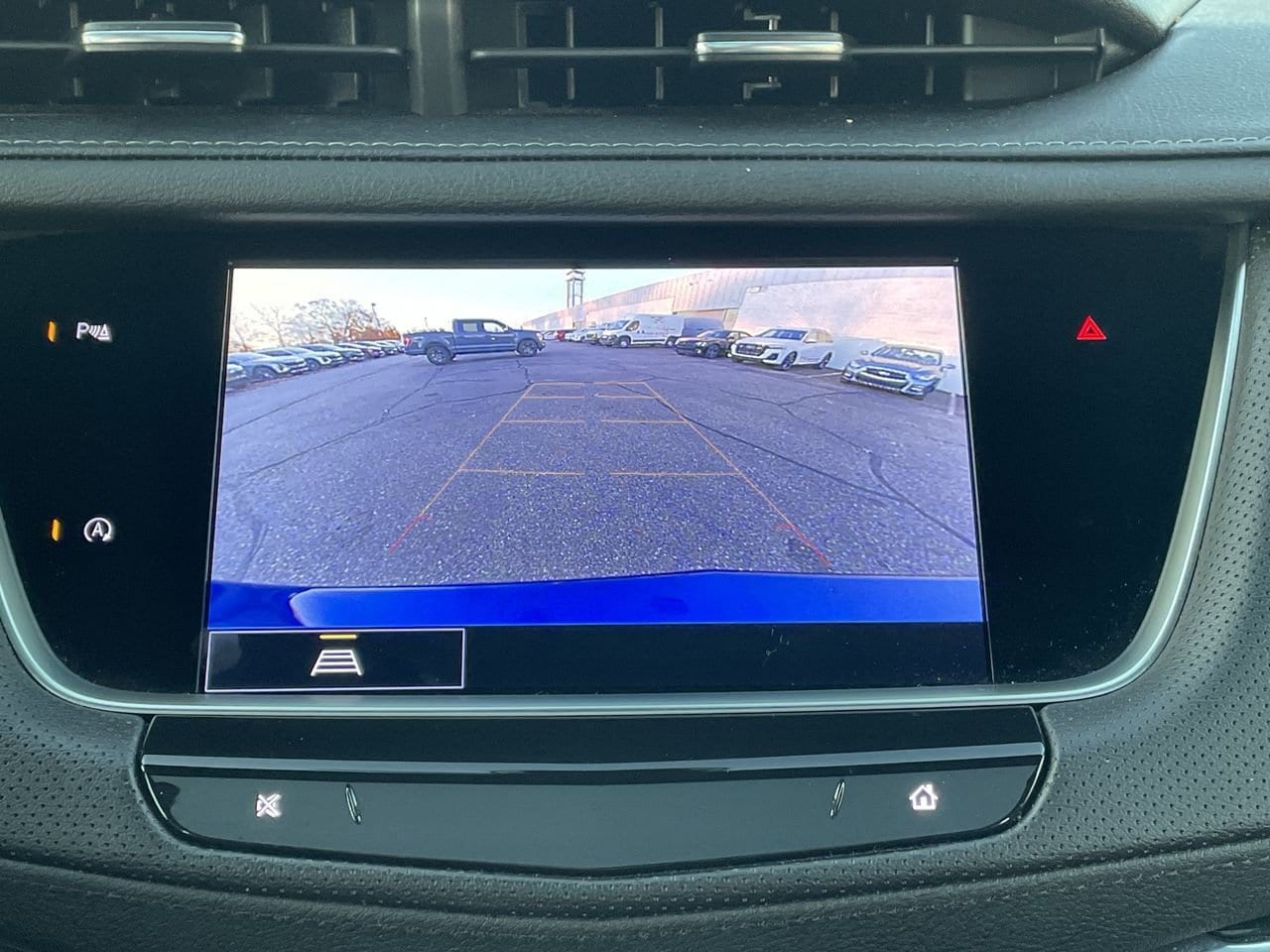 Thumbnail: 2023 Cadillac XT5 - 28